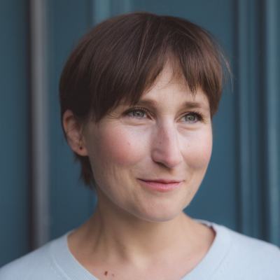Alison Irvine  author photo (c) Chris Leslie.jpg