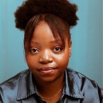 Alyssa Headshot 1.jpg