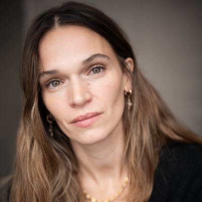 Anna B Headshot