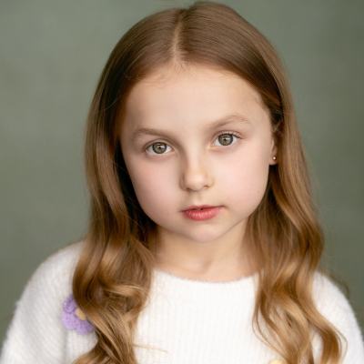 Eadie Headshot 1.jpg