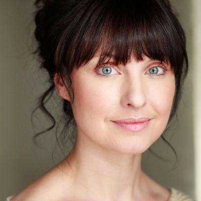 Emma Barton Headshot