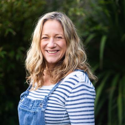Genevieve Roberts c. Mark North.jpg Genevieve Roberts c. Mark North.jpg