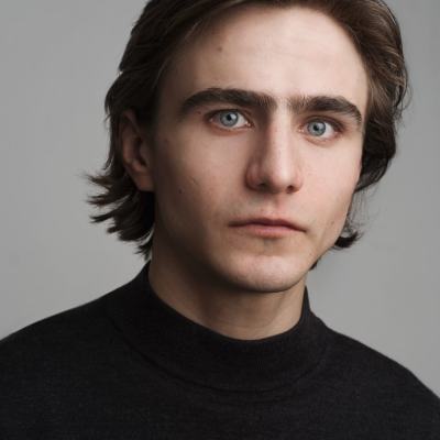 headshot 1.jpg