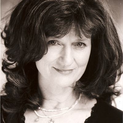 Helen Cooper photo.jpg