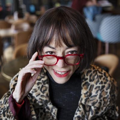 LIZ GLAM 1.jpg