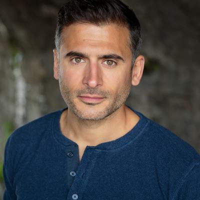 Marc Elliott Headshots 18-06-19-243_web.jpg