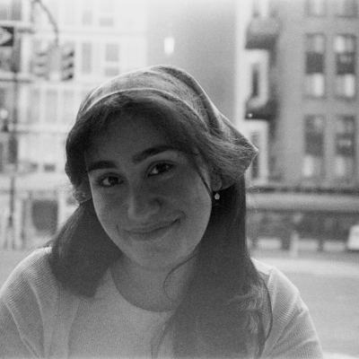 TaraMonjazeb Tara Photo 1.jpg